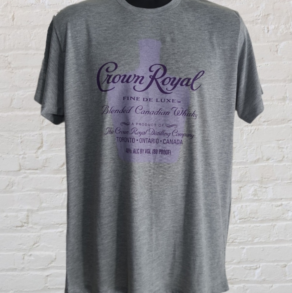 New Crown Royal Graphic Logo T-Shirt  Size L